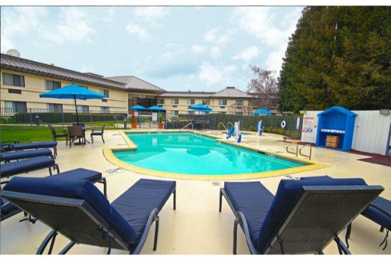 Holiday Inn Express Walnut Creek By Ihg Eksteriør billede