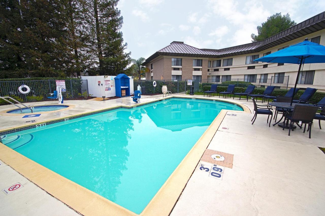 Holiday Inn Express Walnut Creek By Ihg Eksteriør billede